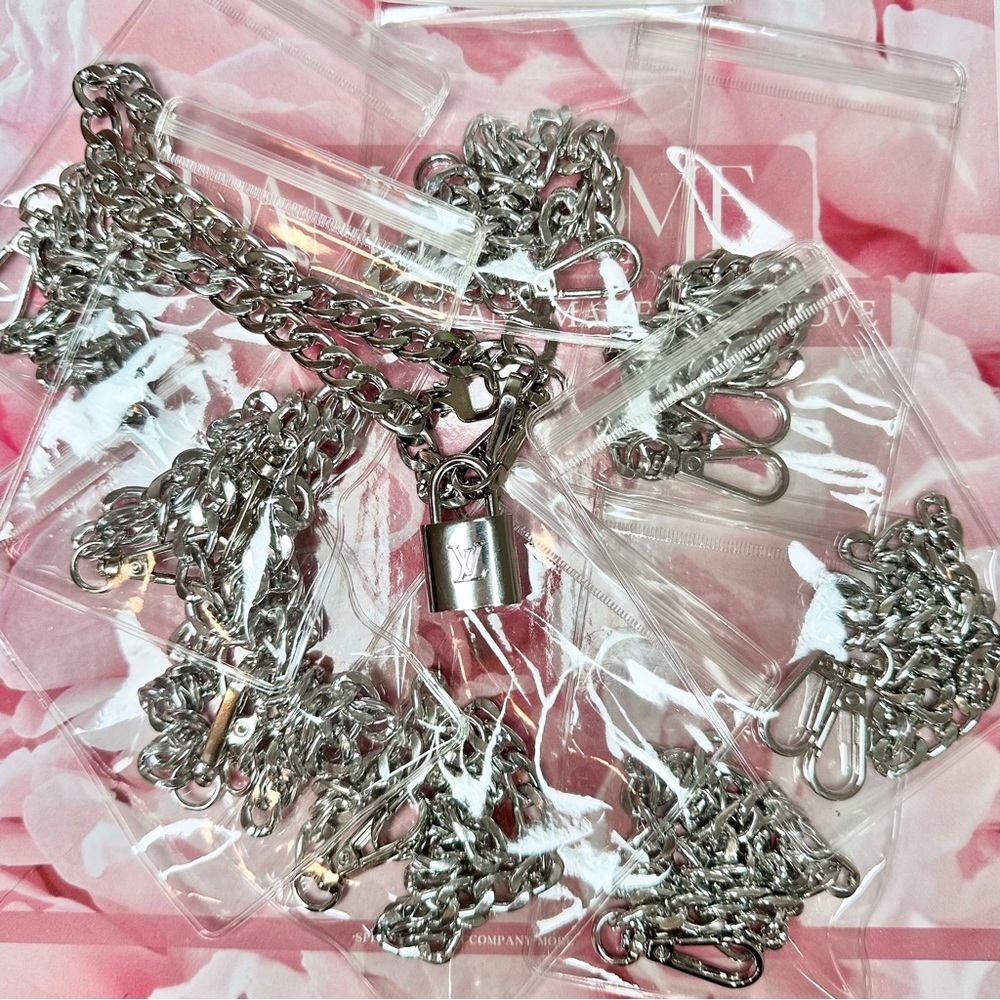 NWOT-SILVER-TONE & GOLD TONE CONVERTER CHAIN 15.5”.lONLY!!! NO LOCK & KEYS - Picture 2 of 2